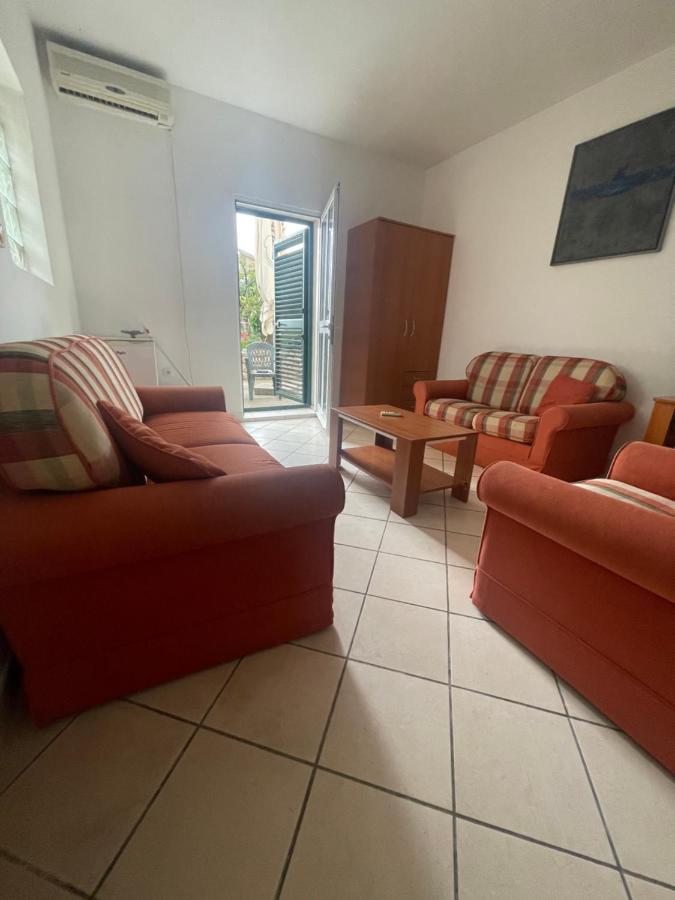 Apartments Mandarina Garden Petrovac 외부 사진