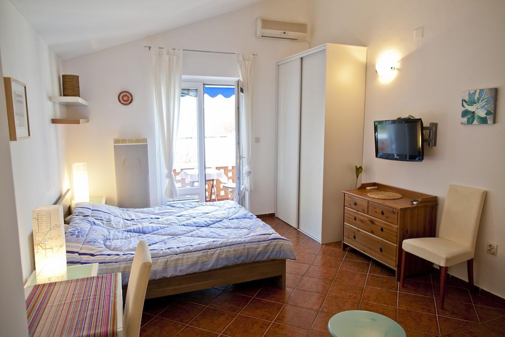 Apartments Mandarina Garden Petrovac 객실 사진
