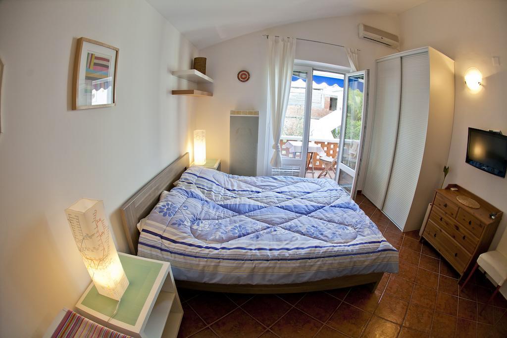 Apartments Mandarina Garden Petrovac 객실 사진
