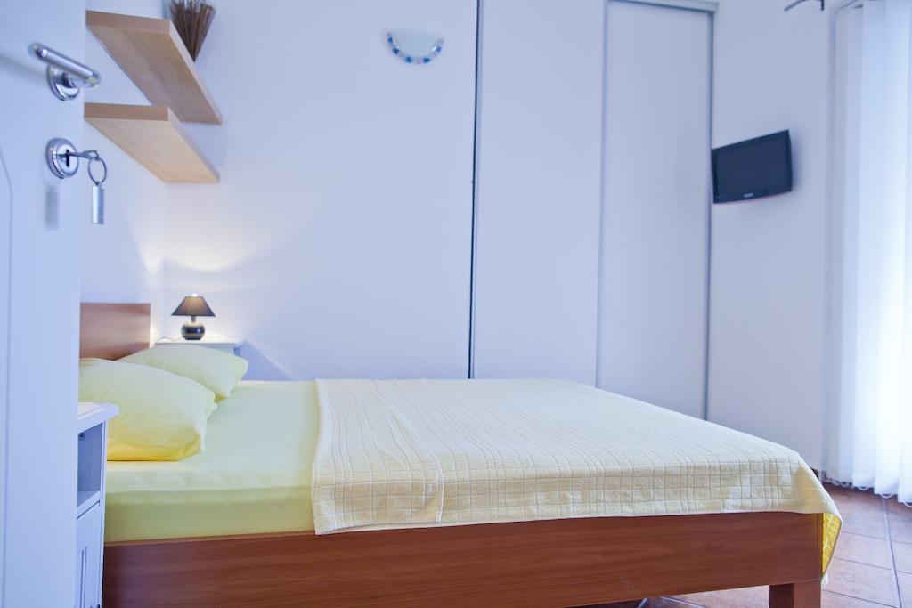 Apartments Mandarina Garden Petrovac 객실 사진
